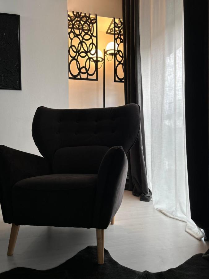 Sandev Apartments Black&White Štip Zewnętrze zdjęcie