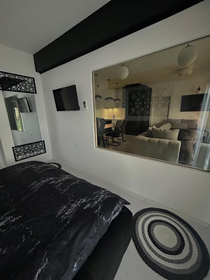Sandev Apartments Black&White Štip Zewnętrze zdjęcie